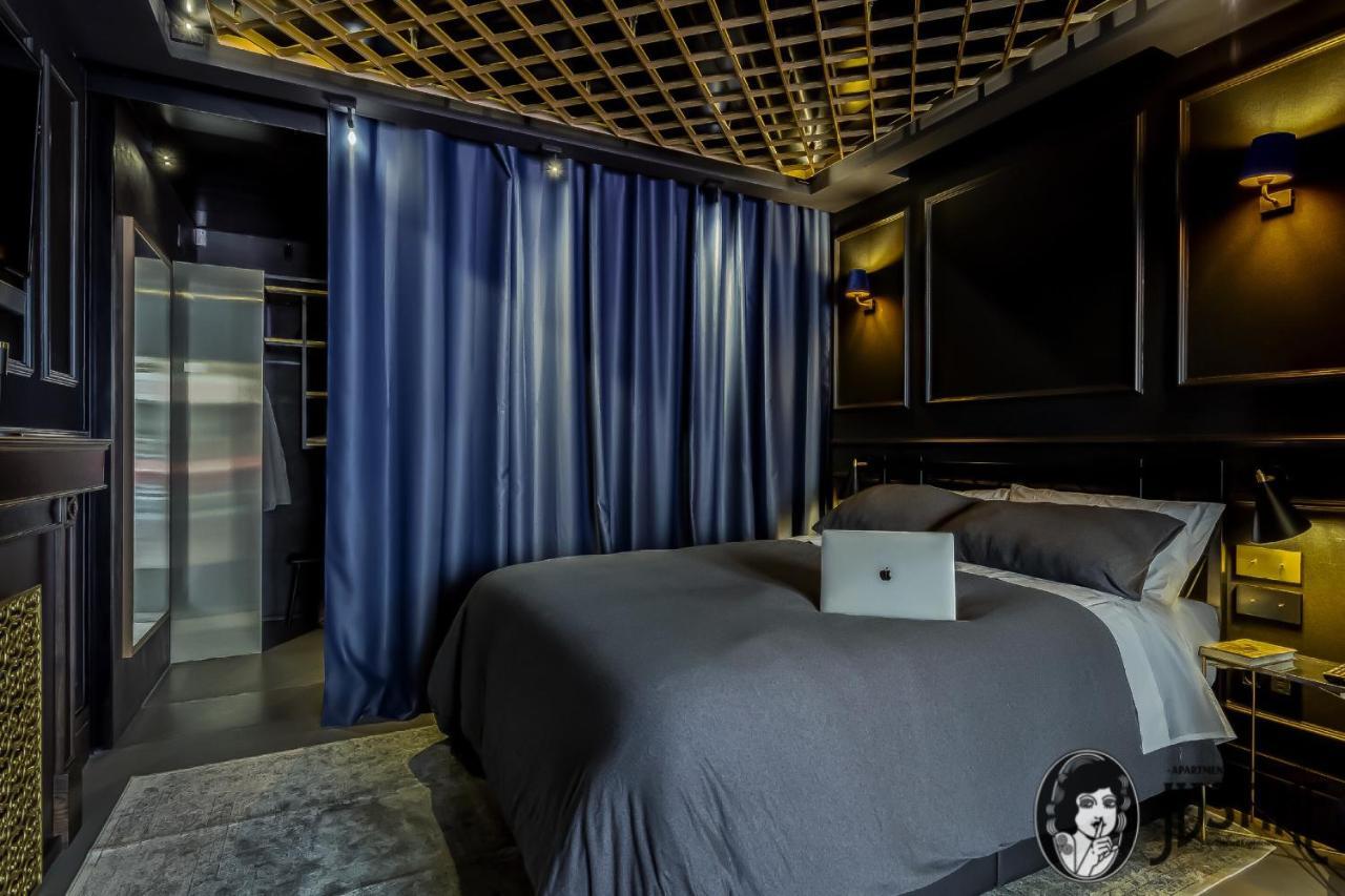 Suite Shibari By Justine Apartments Sobria Elegante Y Pecaminosa Apartamento Turistico En Madrid Rio المظهر الخارجي الصورة